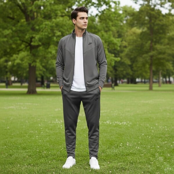 WhatsApp Image 2025-12-17 at 14.00.35 Ensemble de Survêtement Gris